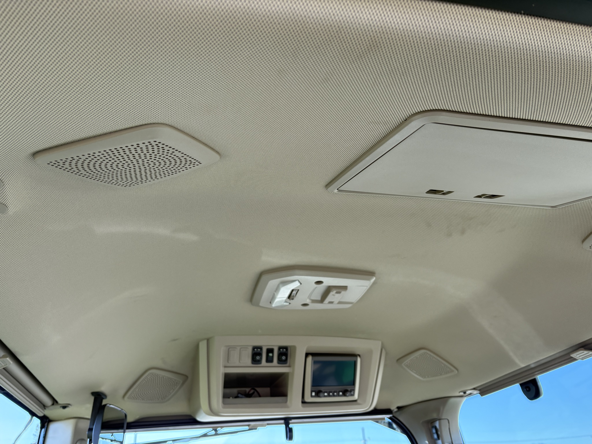 2023 John Deere 8R 370 Image 12