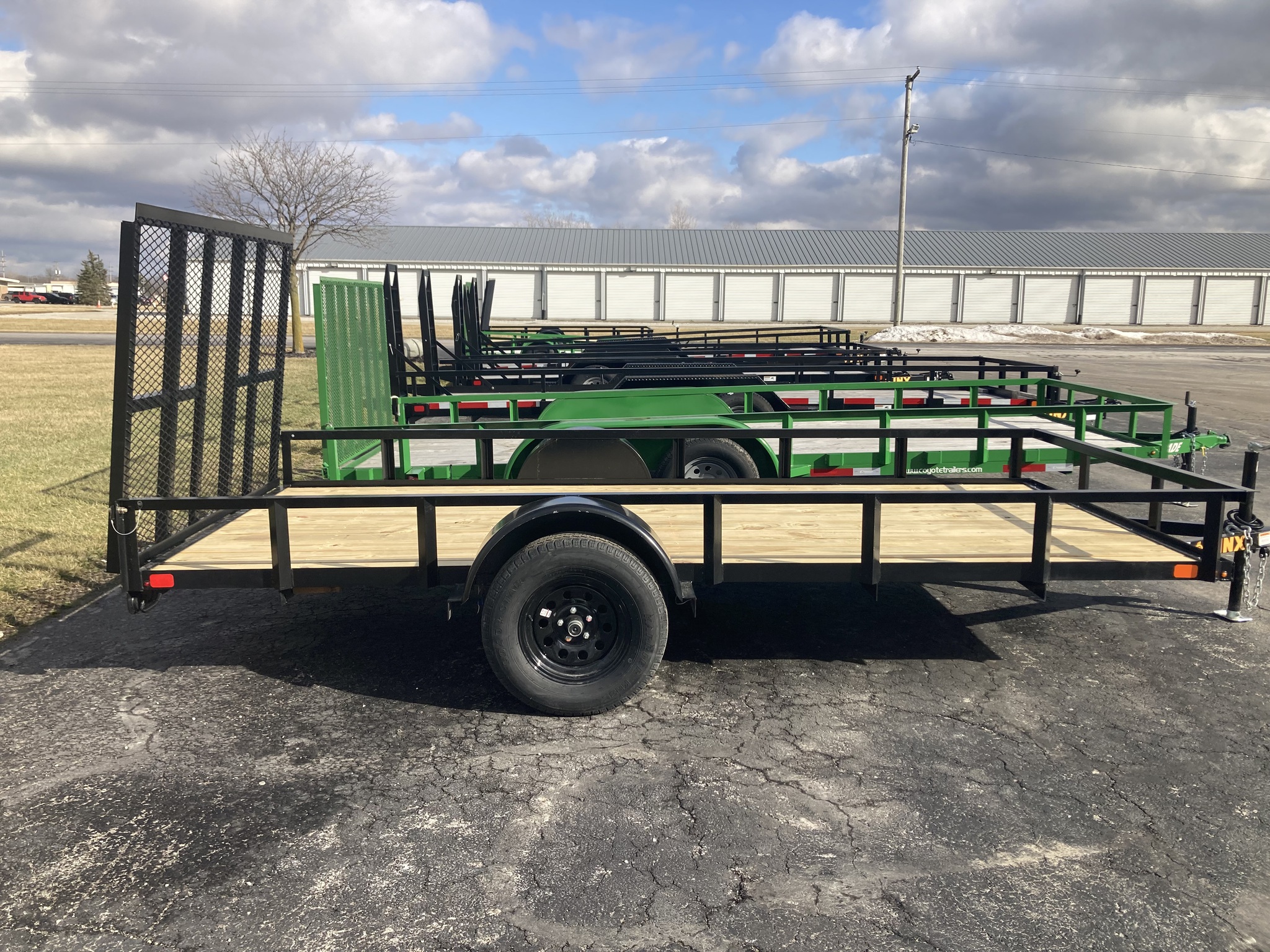 2025 Linx UT357714T 14' DECK Image 2