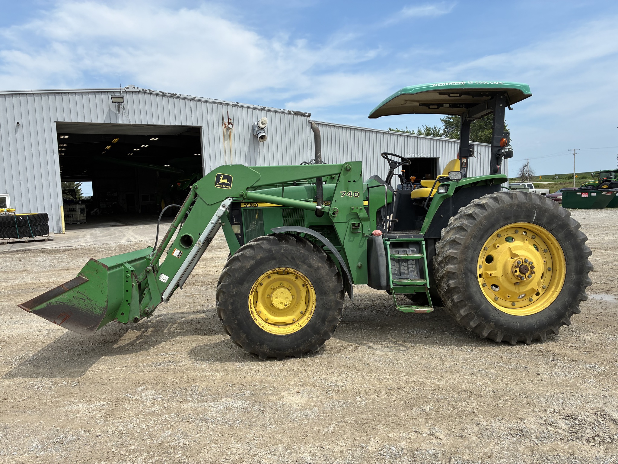2002 John Deere 7410 Image 2