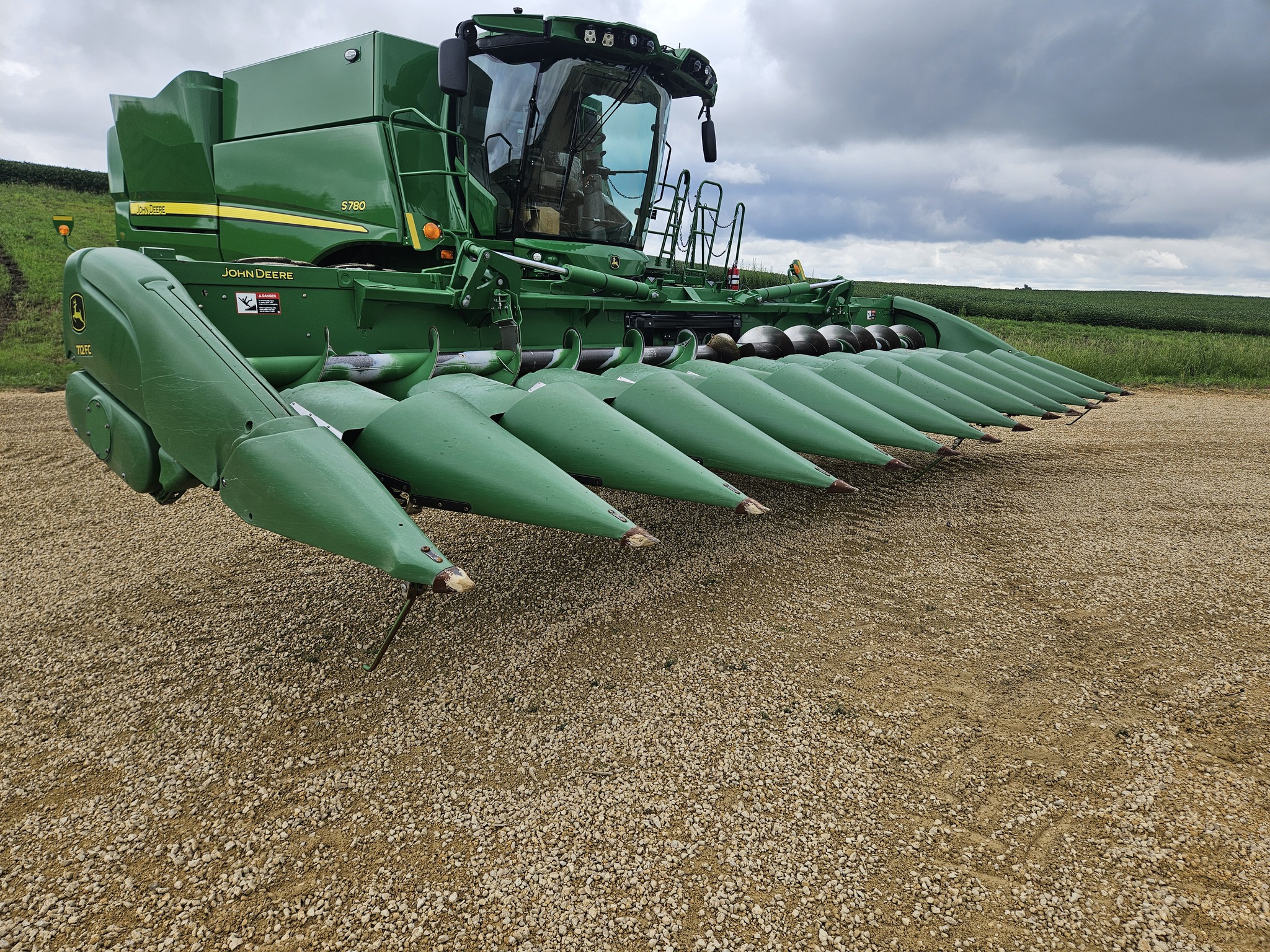 2019 John Deere 712FC Image 7