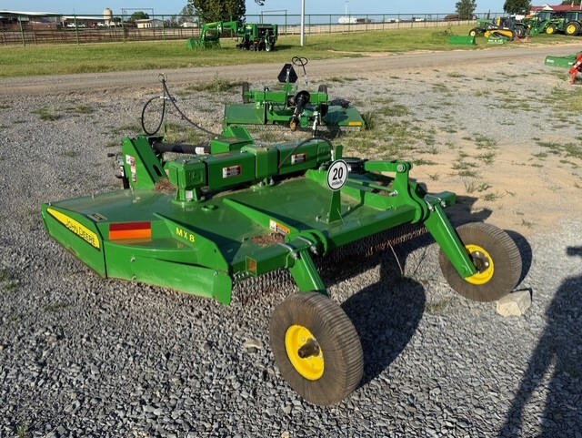 2021 John Deere MX8 Image 3
