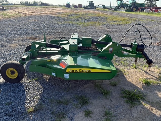 2021 John Deere MX8 Image 6