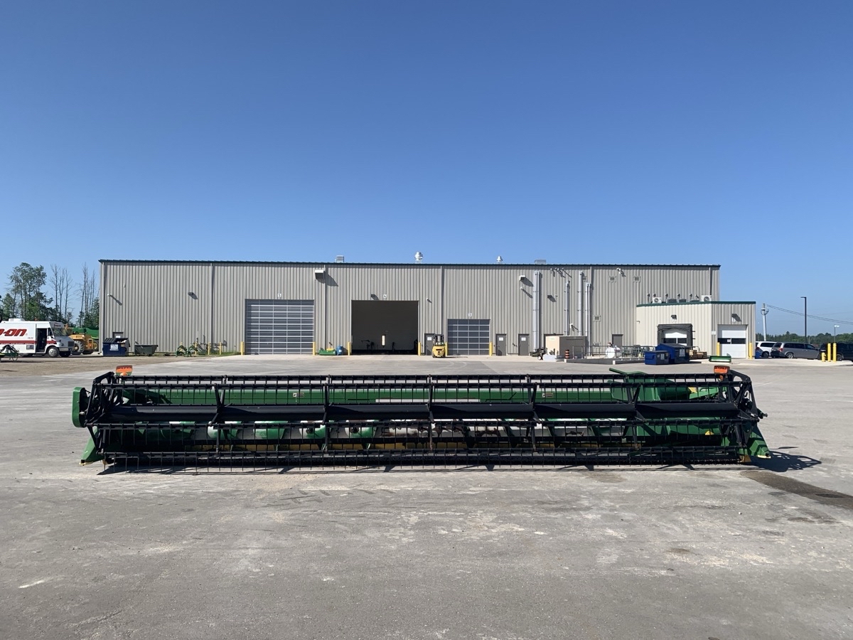 2006 John Deere 630F Image 4