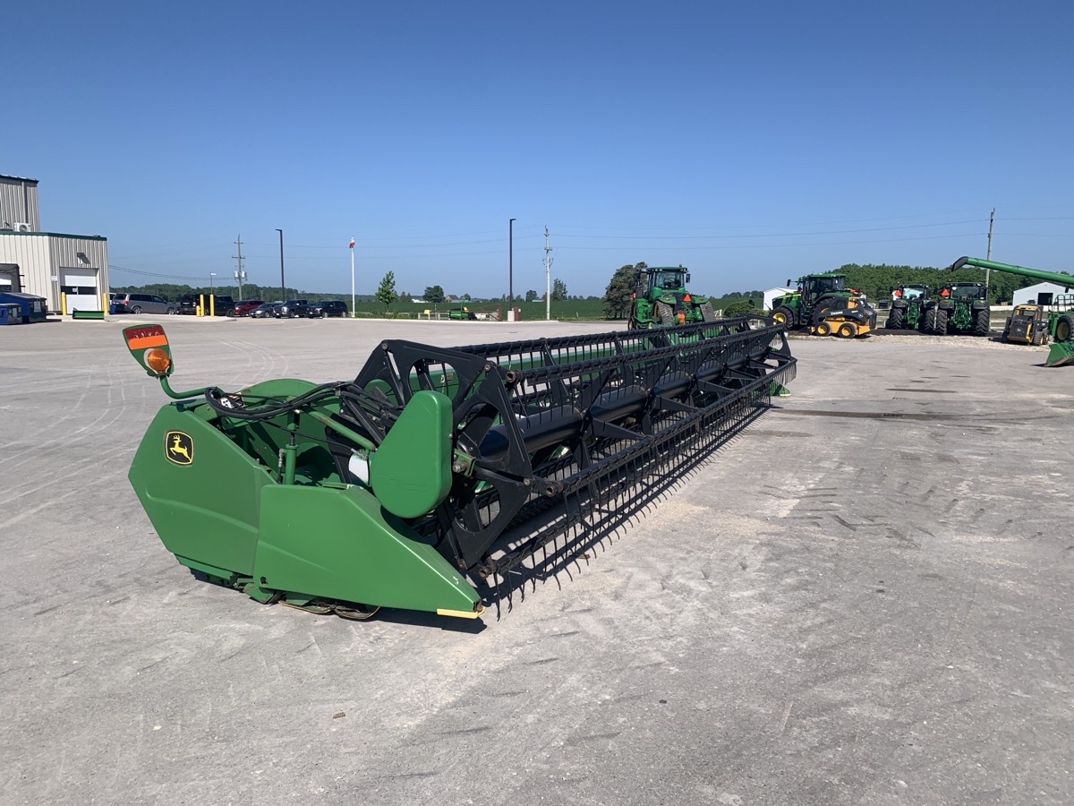 2006 John Deere 630F Image 1