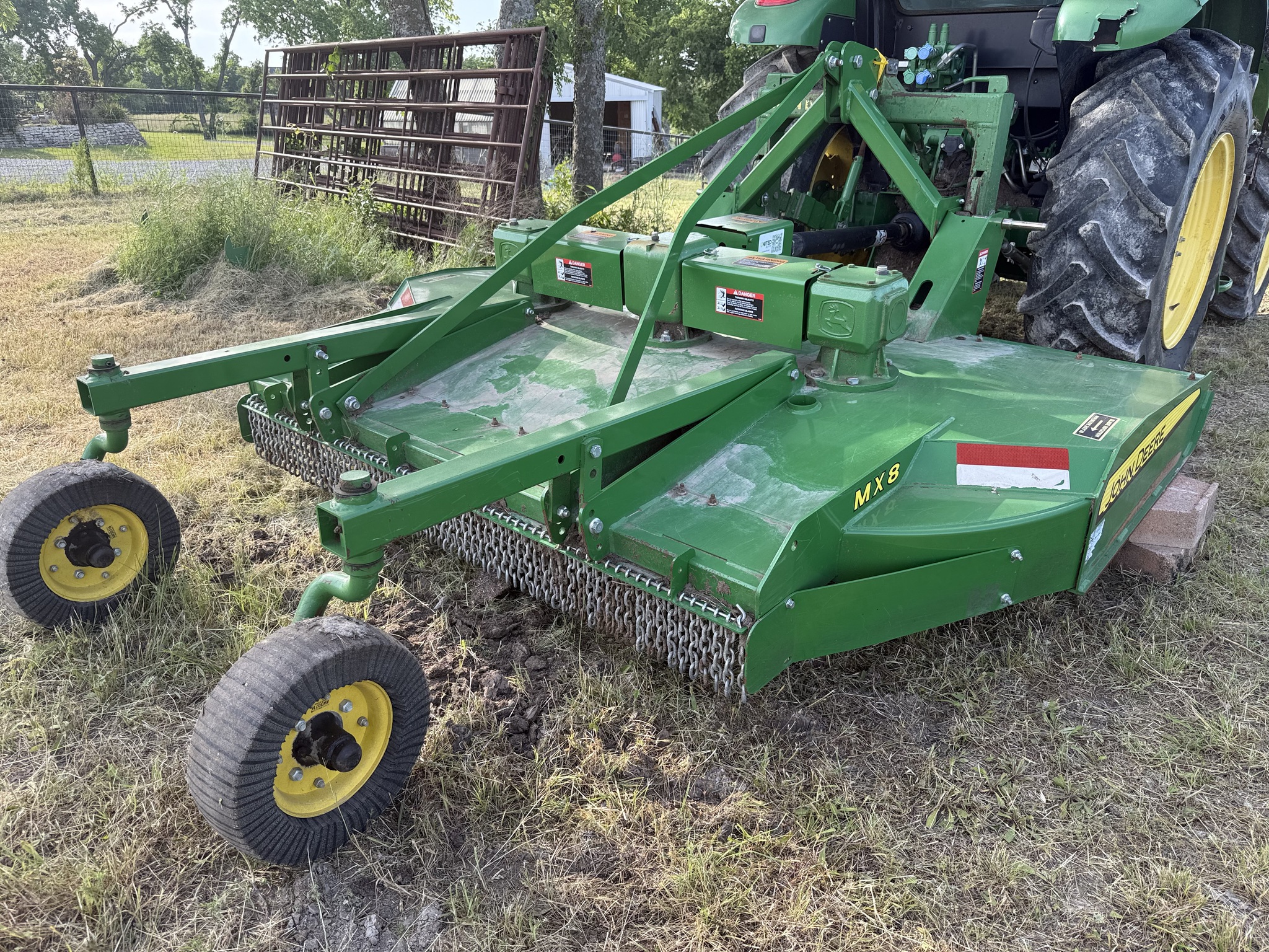 2021 John Deere MX8 Image 6