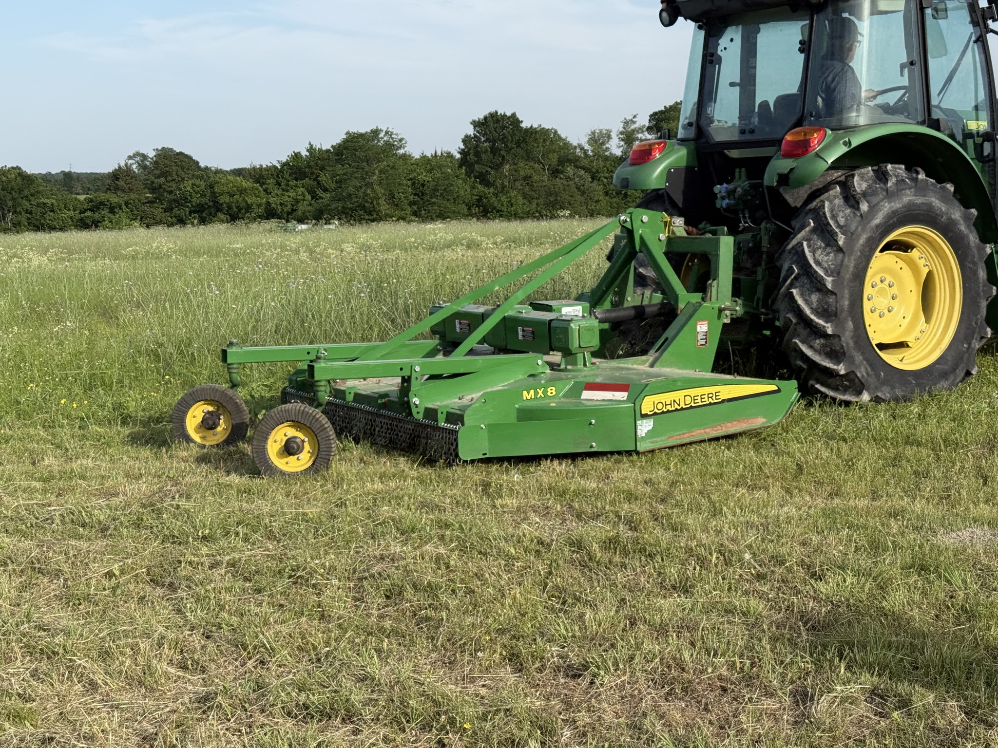 2021 John Deere MX8 Image 9
