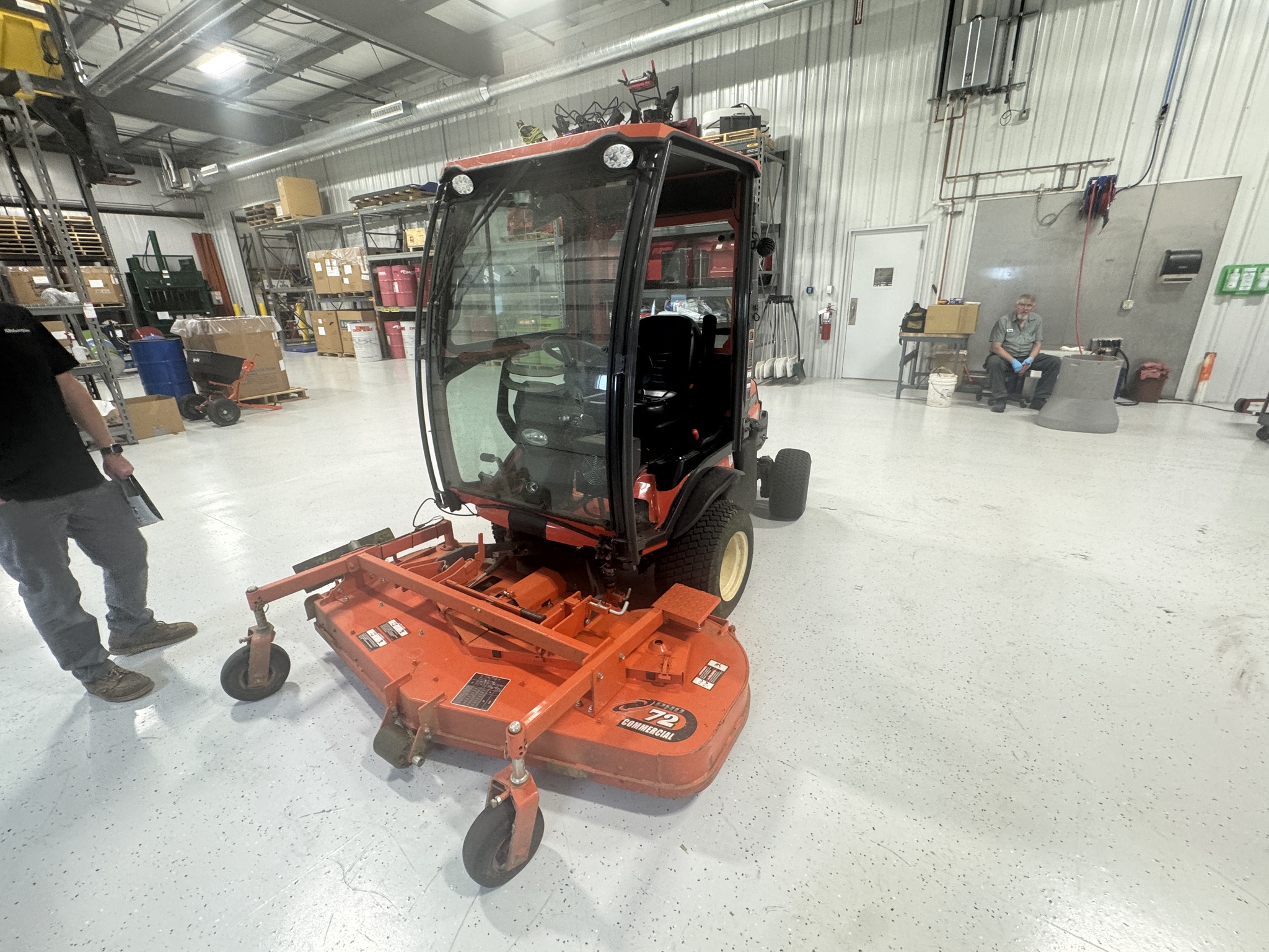 2024 Kubota F2690 Image 2