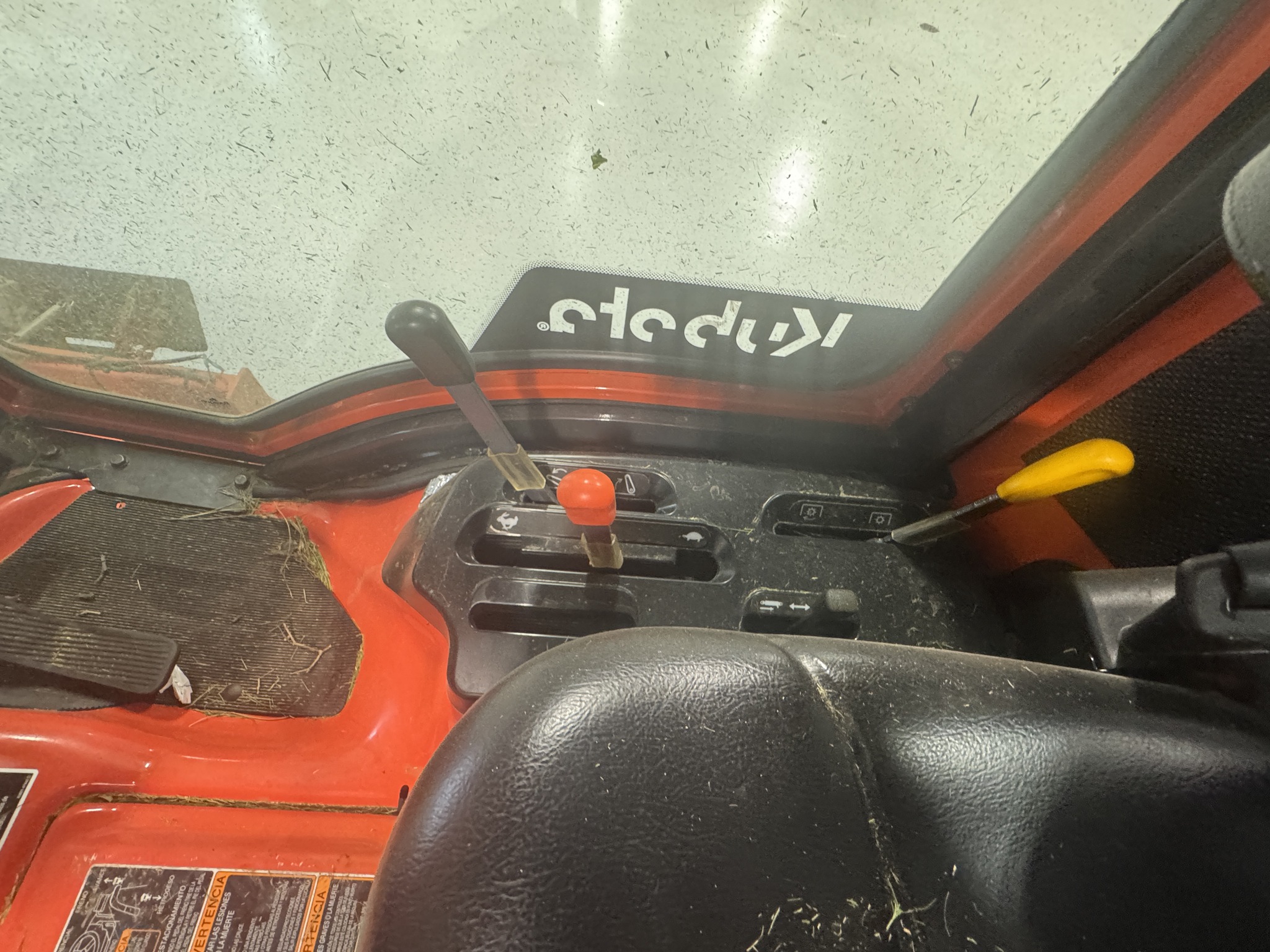 2024 Kubota F2690 Image 8