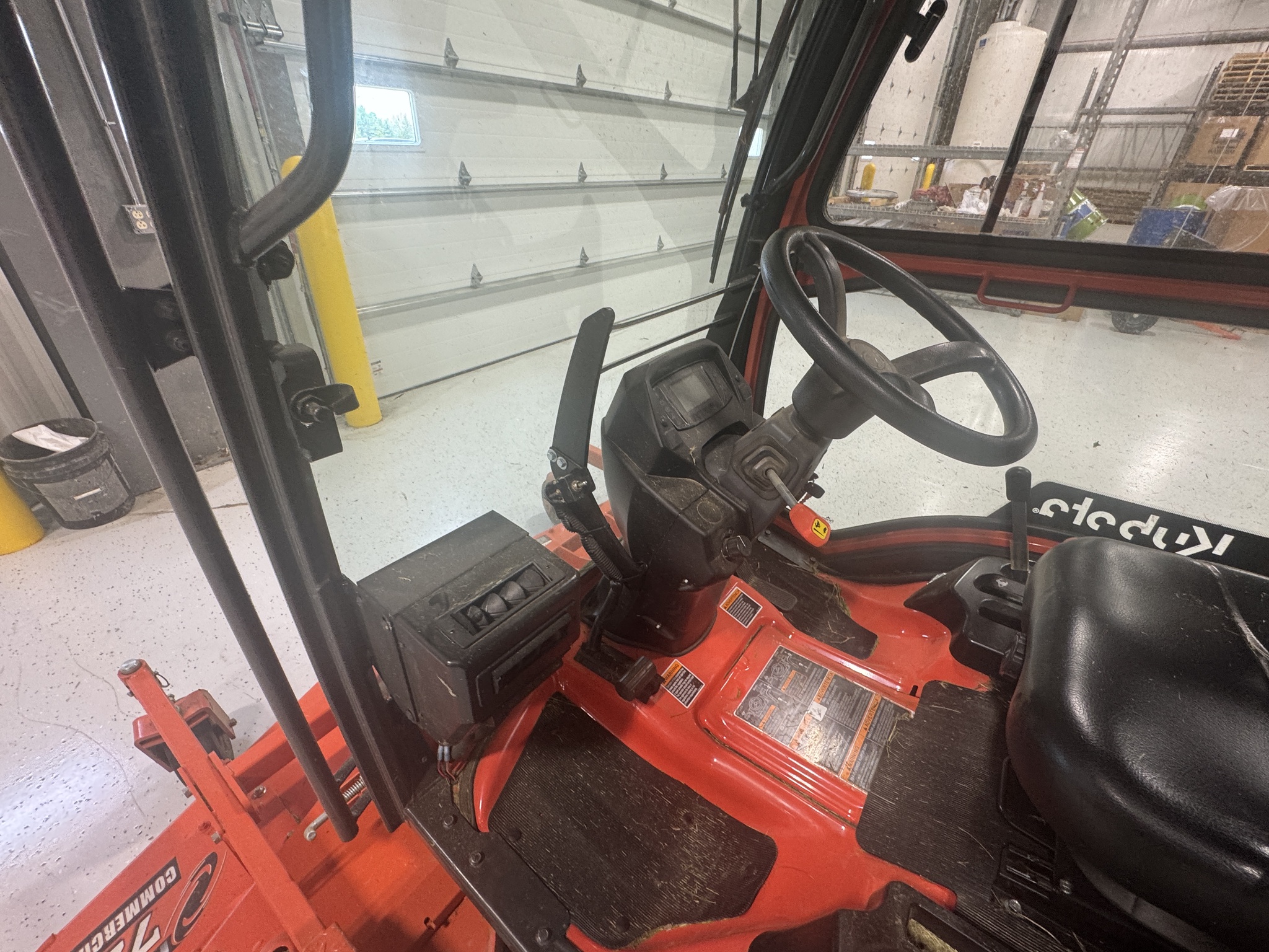 2024 Kubota F2690 Image 7