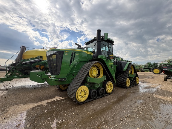 Used 2024 John Deere 9RX 640 Track Tractors at Horizon Ag & Turf in Vermilion, AB - Photo2