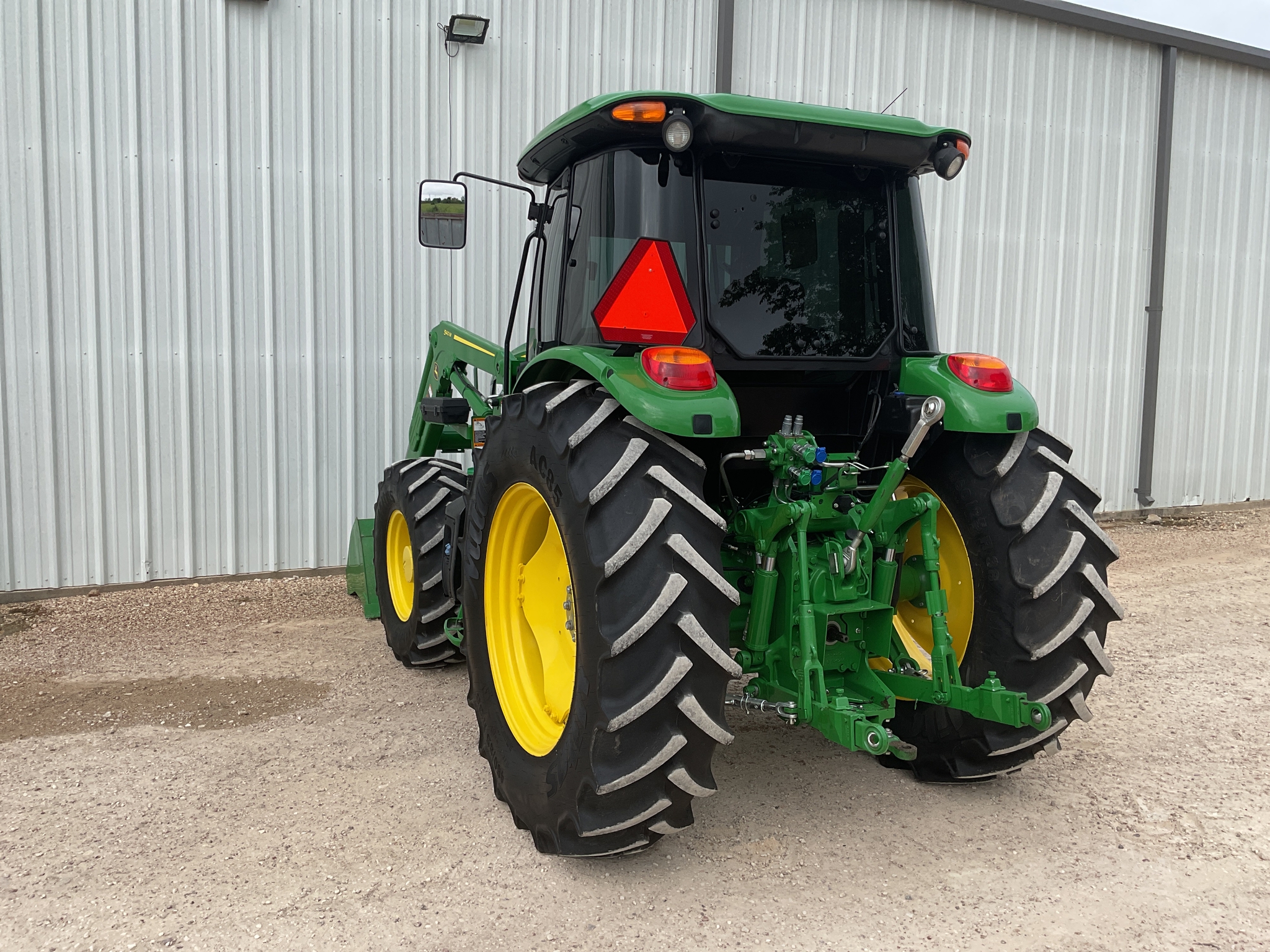 2023 John Deere 6120E Image 11