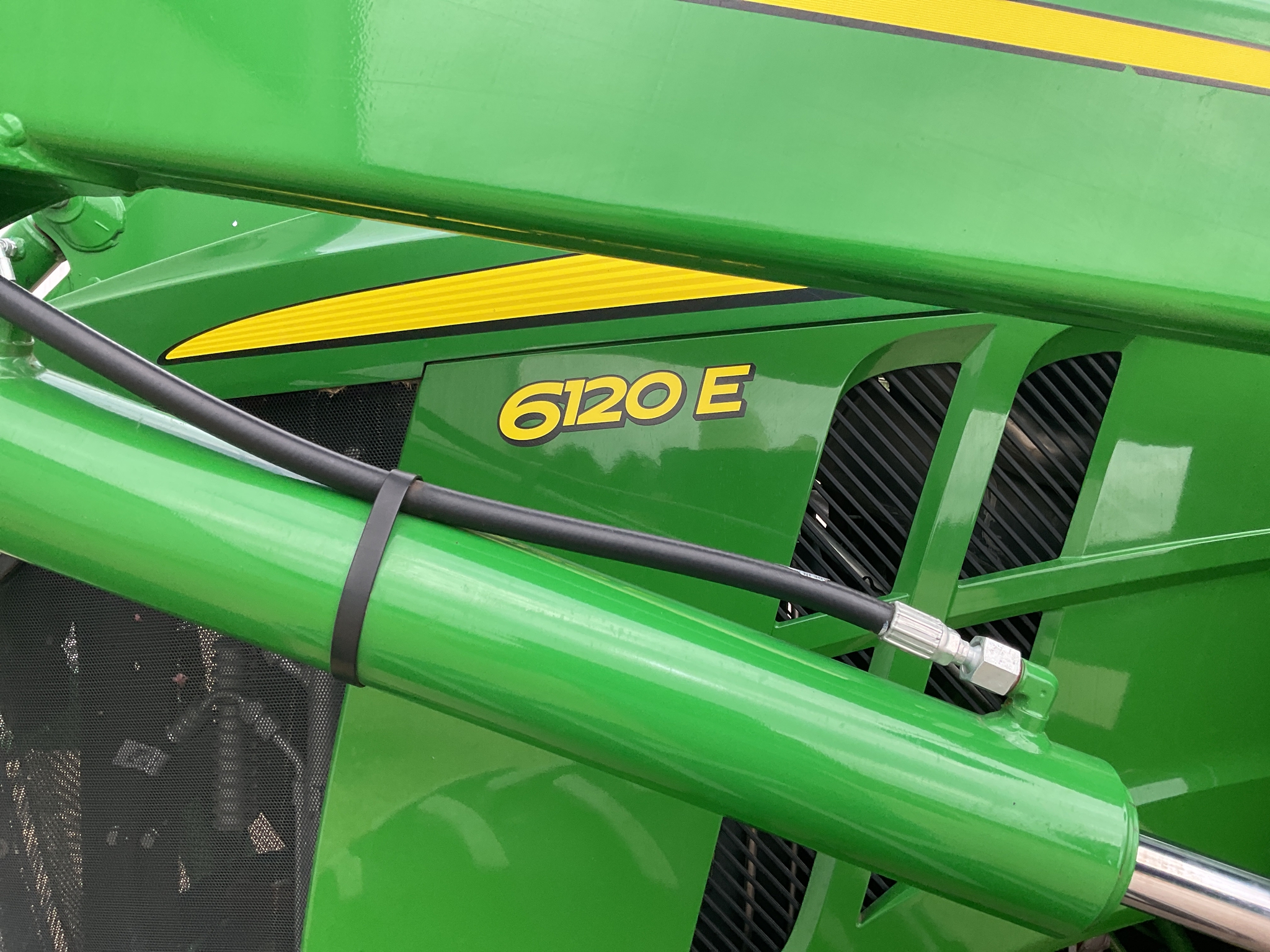 2023 John Deere 6120E Image 17