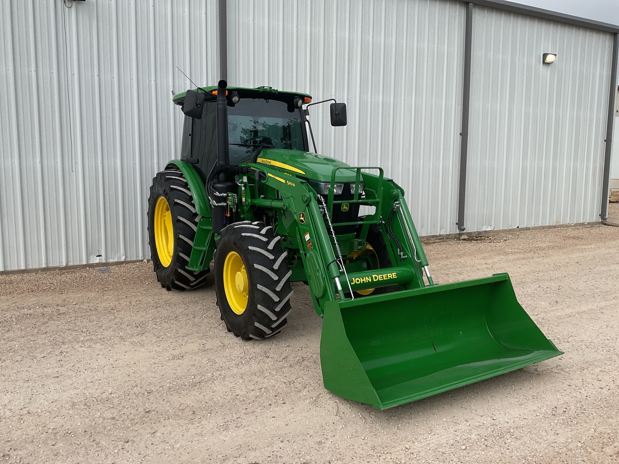 2023 John Deere 6120E Image 5