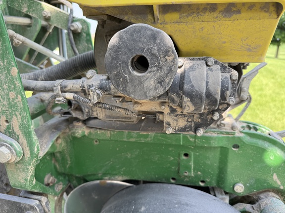 2016 John-Deere 1775NT