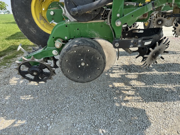 2016 John-Deere 1775NT