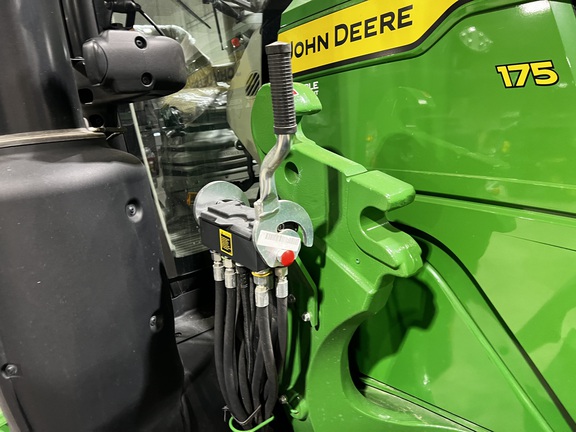 2025 John Deere 6R 175 - Photo23