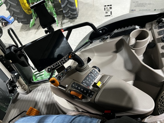 2025 John Deere 6R 175 - Photo34