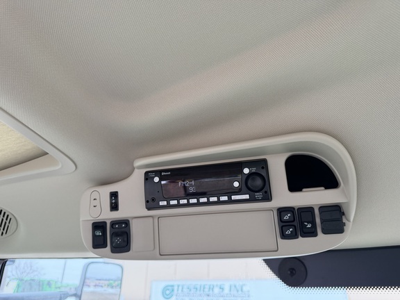 2025 John Deere 6R 175 - Photo31