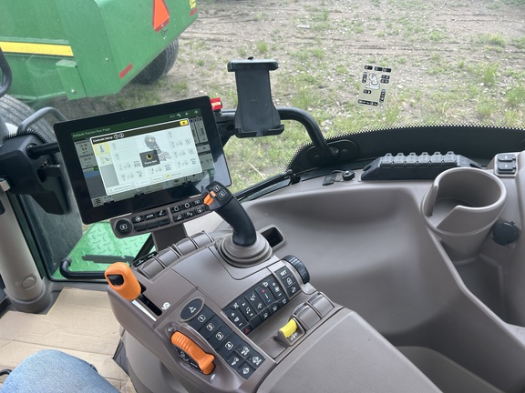 2024 John Deere 6R 230 (15th thumbnail)