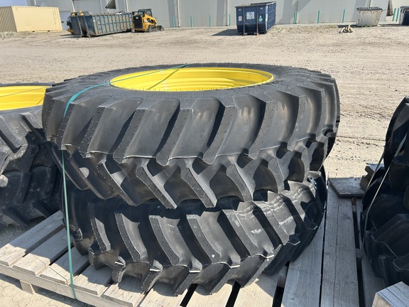 2024 John Deere 6R 230 (2nd thumbnail)