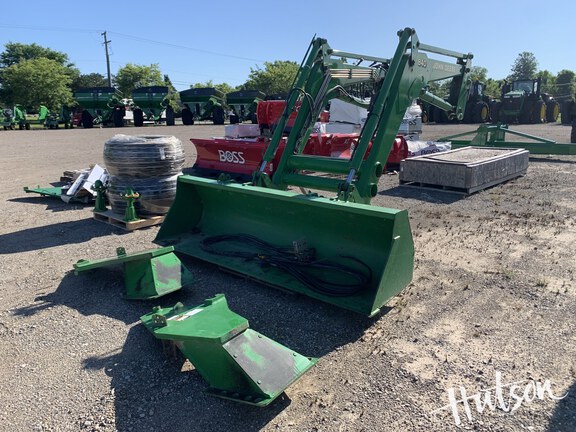 Photo of 2004 John Deere 840