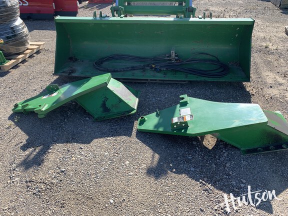 Photo of 2004 John Deere 840