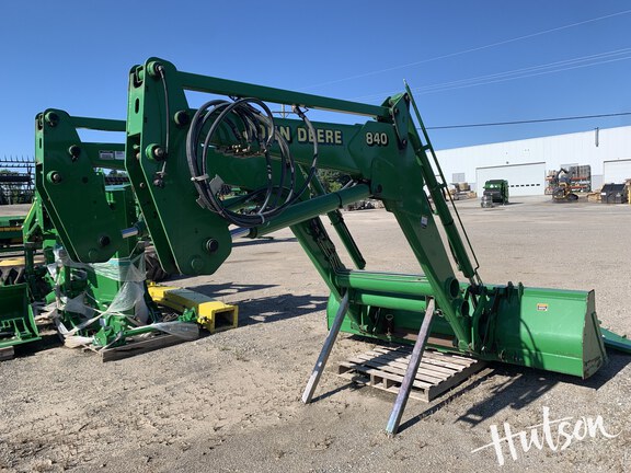 Photo of 2004 John Deere 840