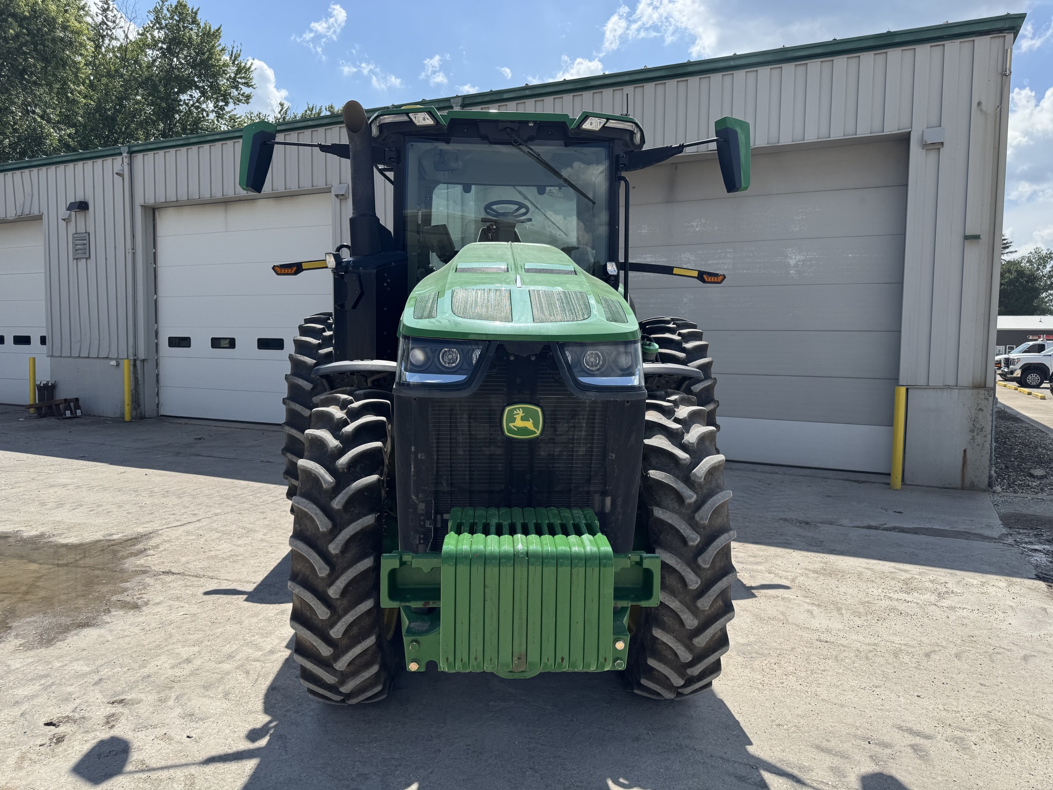 2022 John Deere 8R 250 Image 18