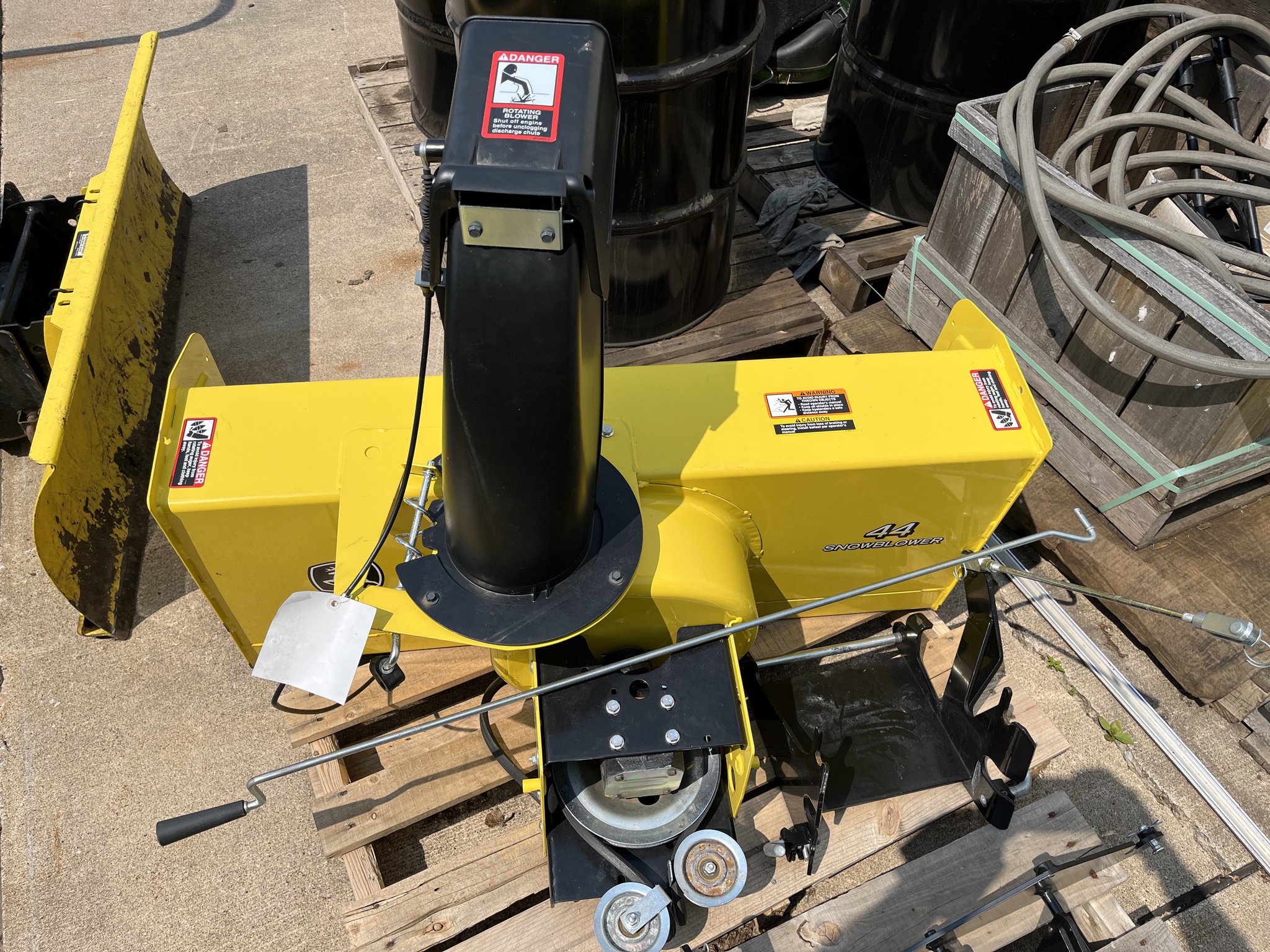 2015 John Deere 44 Image 2