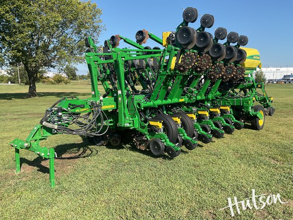 Photo of 2020 John Deere 1795