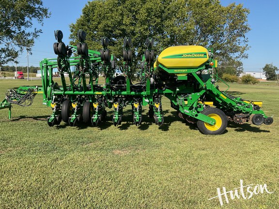 Photo of 2020 John Deere 1795