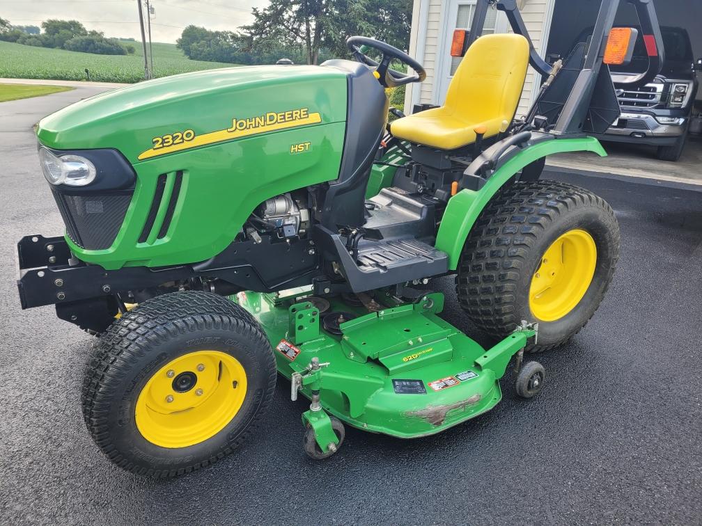 2006 John Deere 2320 Image 1