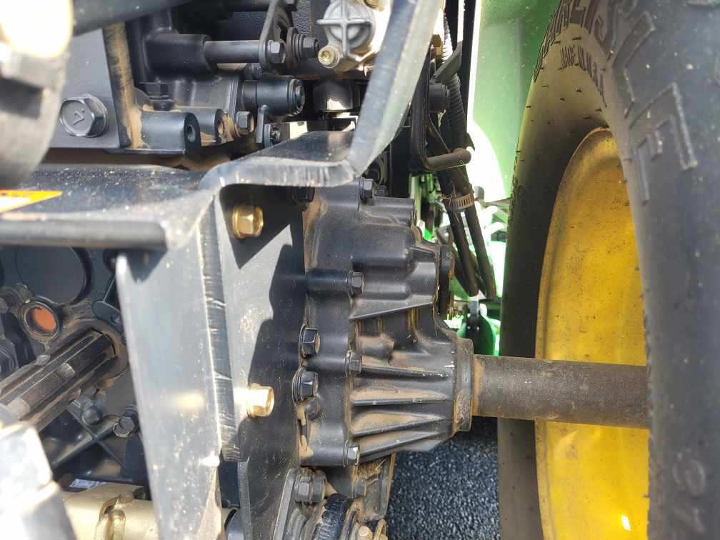 2006 John Deere 2320 Image 12