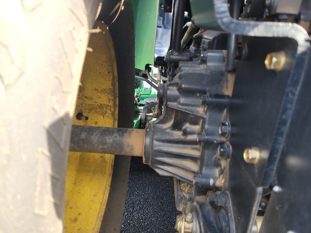 2006 John Deere 2320 Image 11