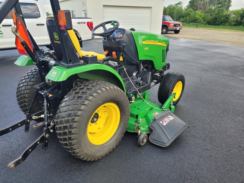 2006 John Deere 2320 Image 4