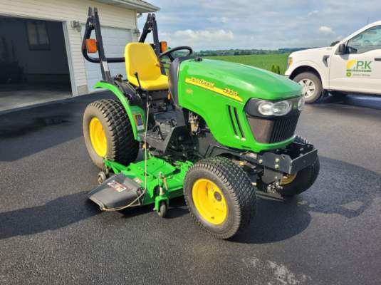 2006 John Deere 2320 Image 6