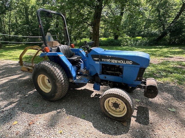 2002 New Holland TC30 Image 1
