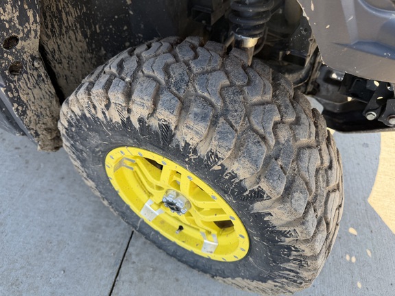 2023 John Deere XUV 835M - Photo11