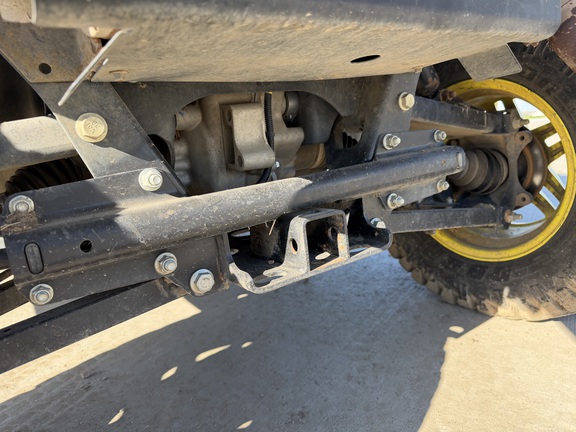 2023 John Deere XUV 835M - Photo16