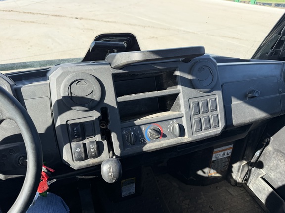 2023 John Deere XUV 835M - Photo23