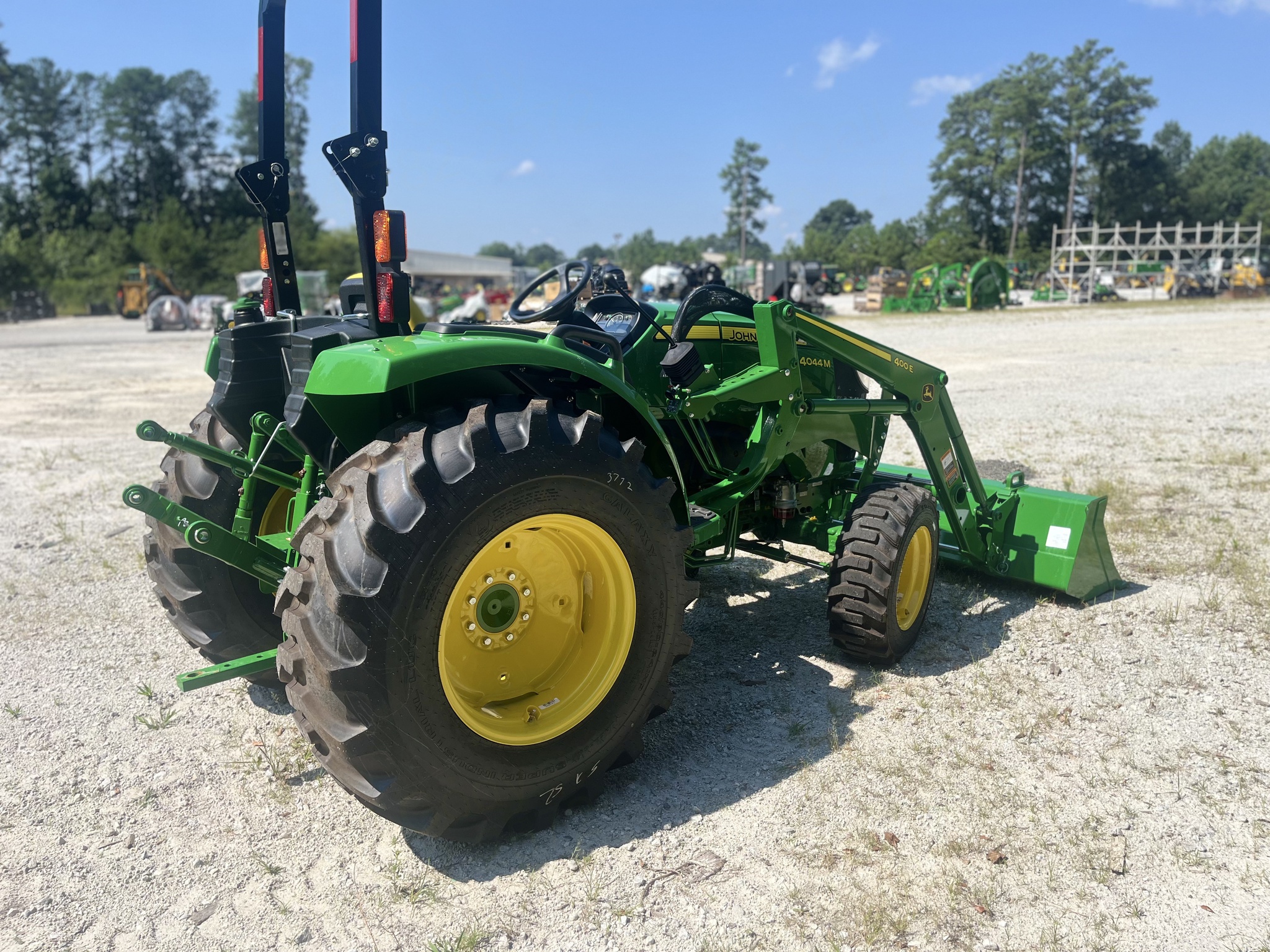 2025 John Deere 4044M Image 8