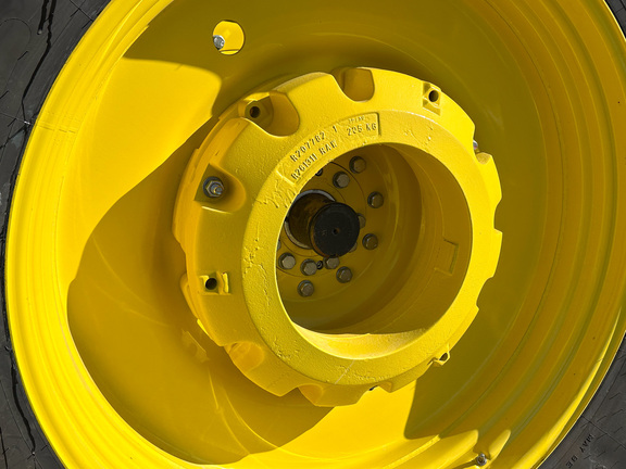 2025 John-Deere 8R 280