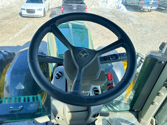 2025 John-Deere 8R 280