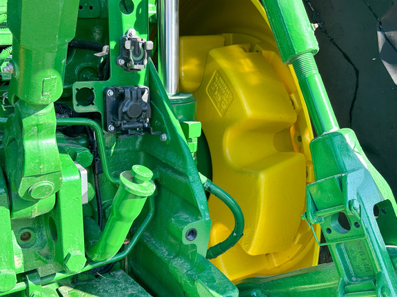 2025 John-Deere 8R 280