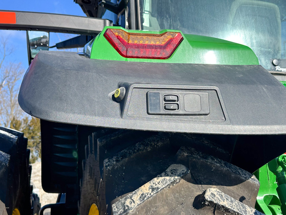 2025 John-Deere 8R 280