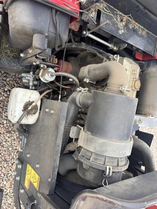 Used 2013 Massey Ferguson ZT33 Zero Turn Mowers at Horizon Ag & Turf in Vermilion, AB - Photo13