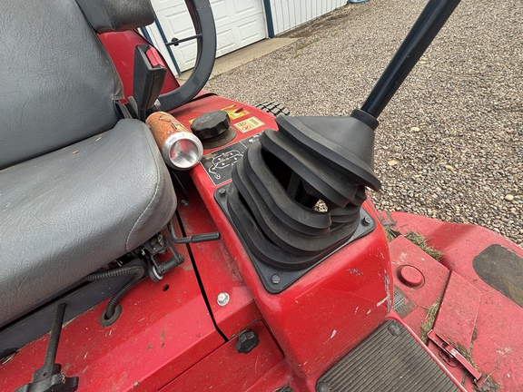 Used 2013 Massey Ferguson ZT33 Zero Turn Mowers at Horizon Ag & Turf in Vermilion, AB - Photo16