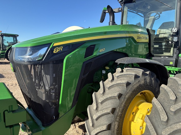 2025 John Deere 8R 410 (15th thumbnail)