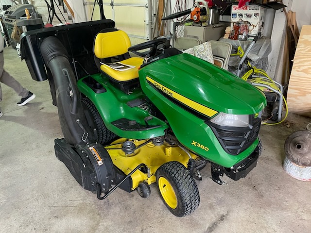 2020 John Deere X380 Image 1