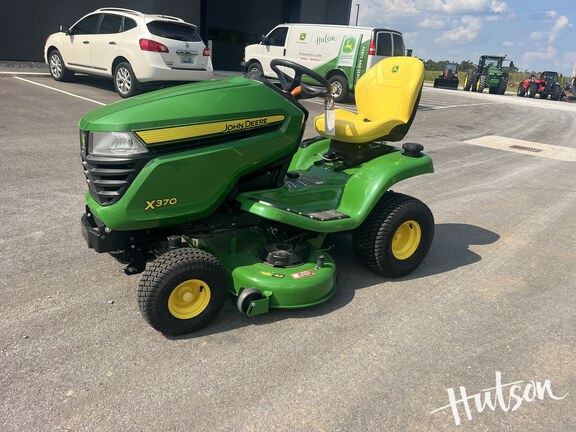 Photo of 2024 John Deere X370